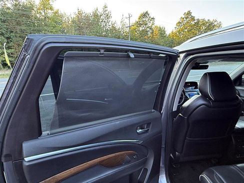 Used 2017 Acura MDX SH-AWD image 16