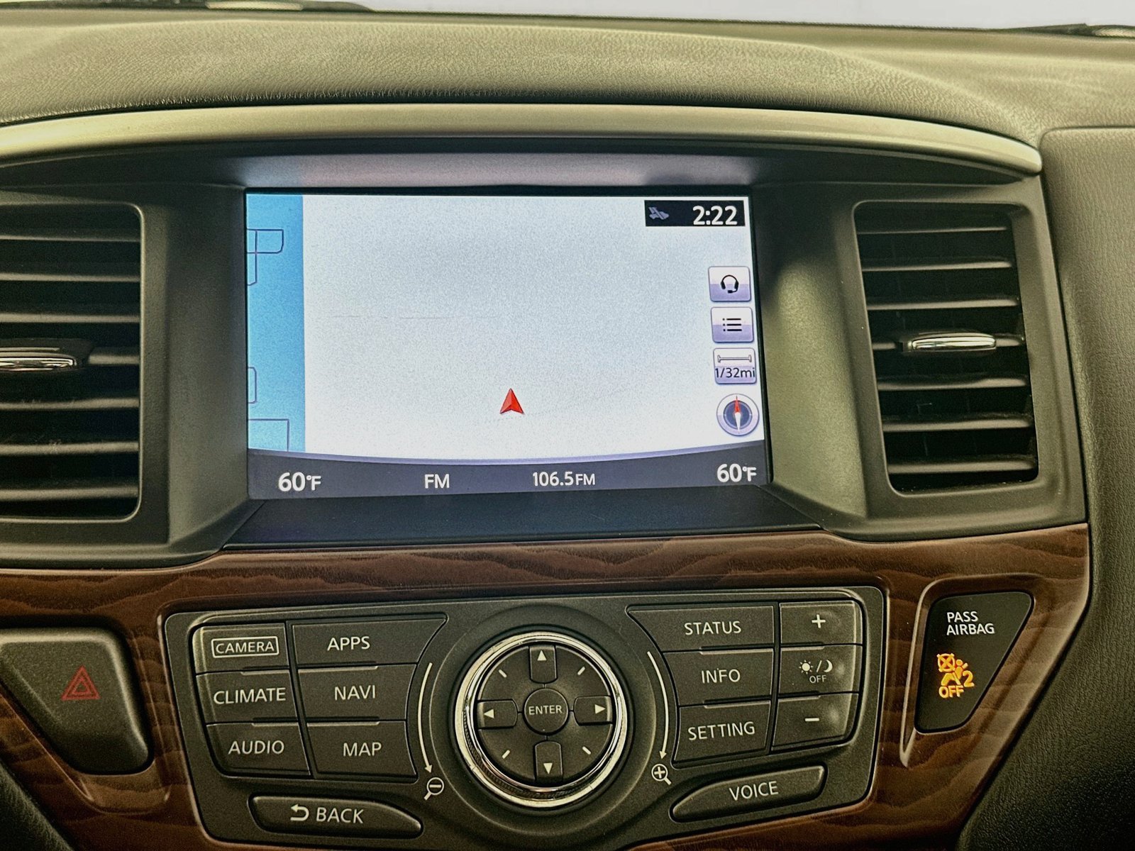 Used 2017 Nissan Pathfinder Platinum AWD/4WD image 13
