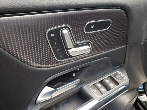 Certified 2021 Mercedes-Benz GLA 250 4MATIC image 10