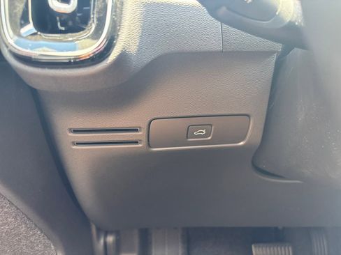 New 2026 Volvo XC40 B5 Ultra w/ Climate Package image 25