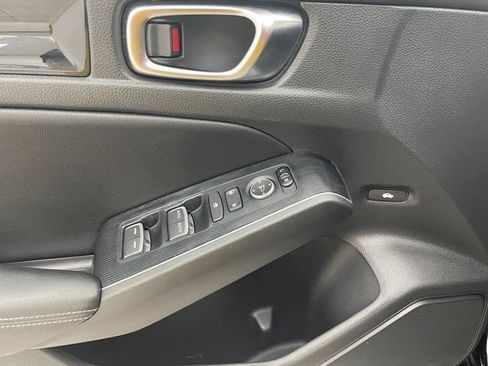 Used 2022 Honda Civic Touring image 14