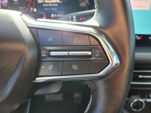Used 2025 Chevrolet Traverse LT FWD image 26