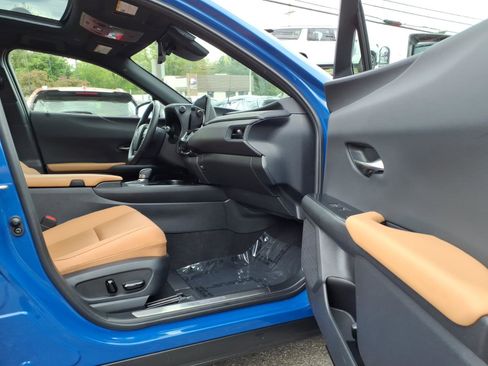 Used 2025 Lexus UX 300h AWD w/ Accessory Package (Z1) image 13