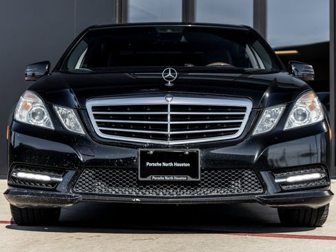 Used 2012 Mercedes-Benz E 350 Sedan image 4