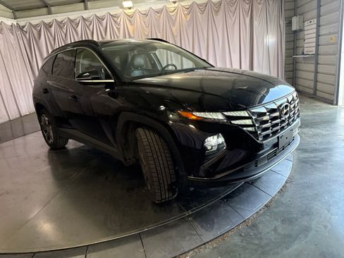 Used 2022 Hyundai Tucson Limited w/ Cargo Package AWD/4WD image 3