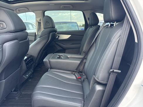 Used 2025 Acura MDX FWD image 13