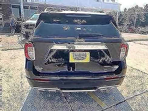 Used 2024 Ford Explorer XLT w/ Equipment Group 202A RWD image 2