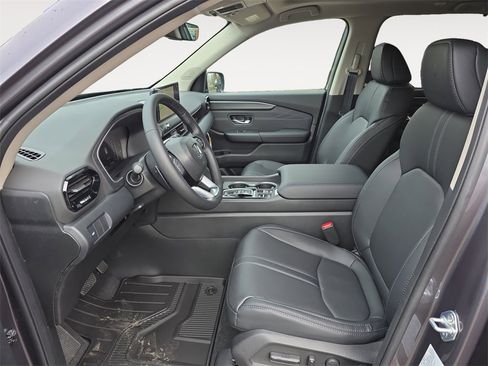 New 2026 Honda Pilot Touring image 9