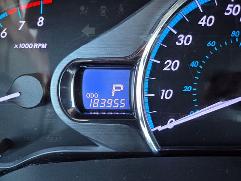 Used 2013 Toyota Sienna Limited image 15