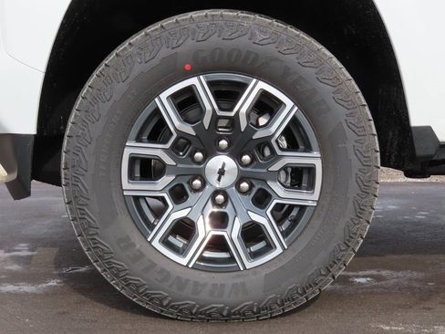 New 2026 Chevrolet Colorado Z71 image 16