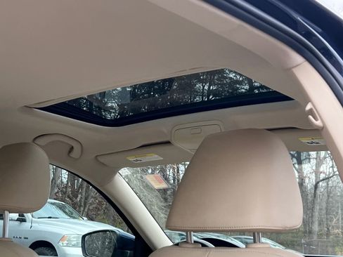 Used 2013 Volkswagen Passat TDI SE image 12