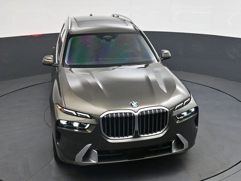 Used 2025 BMW X7 xDrive40i w/ Premium Package AWD/4WD image 34