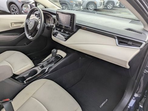 Used 2022 Toyota Corolla LE image 31