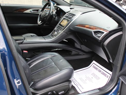 Used 2018 Lincoln MKZ Reserve FWD image 16