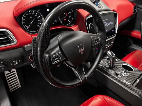 Used 2021 Maserati Ghibli Trofeo RWD image 10