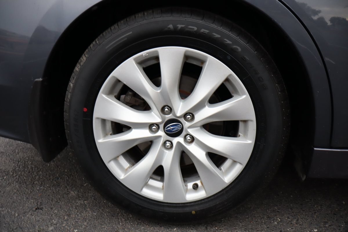 Used 2015 Subaru Legacy 2.5i Premium AWD/4WD image 43