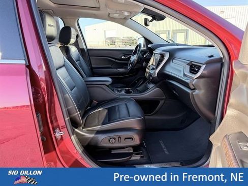 Certified 2021 GMC Acadia Denali w/ Denali Ultimate Package AWD/4WD image 17