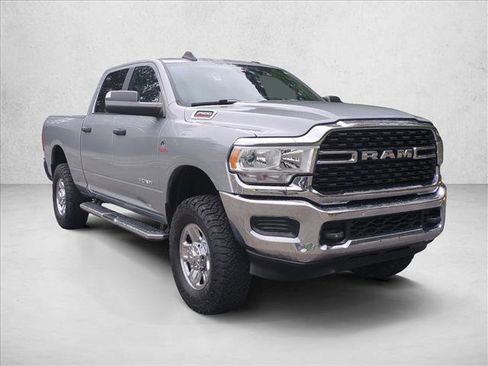 Used 2022 RAM 2500 Big Horn AWD/4WD image 3