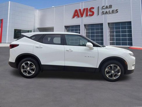 Used 2025 Chevrolet Blazer LT FWD image 5