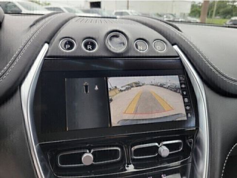 Used 2021 Aston Martin DBX AWD/4WD image 20