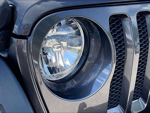 Used 2018 Jeep Wrangler Unlimited Sport S AWD/4WD image 37