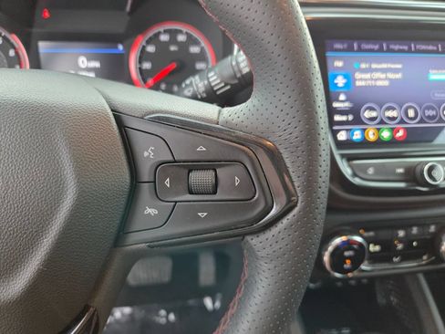 Used 2022 Chevrolet TrailBlazer RS w/ Technology Package FWD image 31