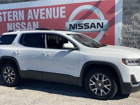 Used 2023 GMC Acadia SLT image 3