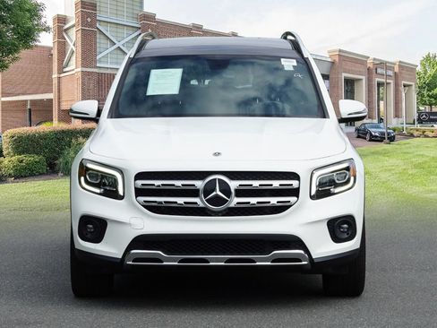 Used 2023 Mercedes-Benz GLB 250 4MATIC image 2