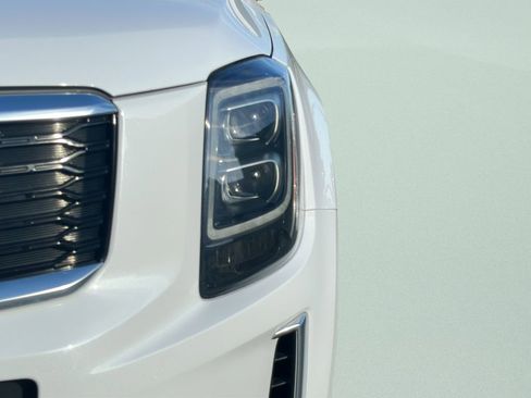 Used 2022 Kia Telluride EX w/ EX Premium Package FWD image 27