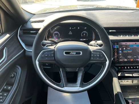 New 2026 Jeep Grand Cherokee L 4WD image 19