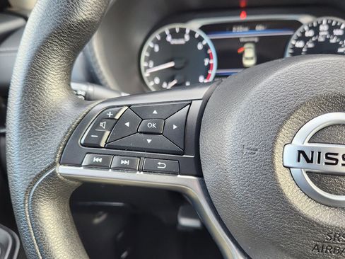 Used 2023 Nissan Sentra SV image 19