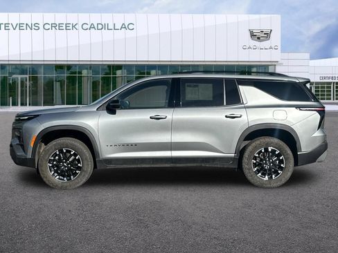 Used 2025 Chevrolet Traverse Z71 AWD/4WD image 6
