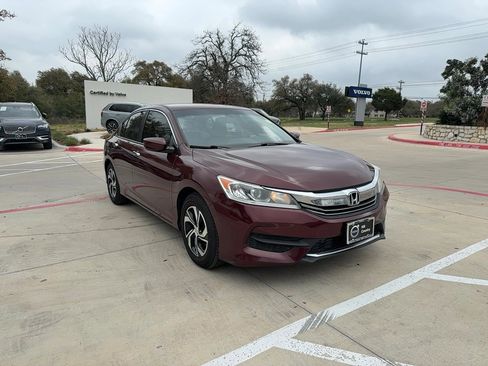 Used 2017 Honda Accord LX image 7