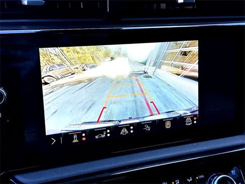 Used 2024 GMC Sierra 1500 AT4 w/ Technology Package image 15