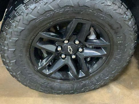 Used 2023 Chevrolet Silverado 1500 LT Trail Boss image 9