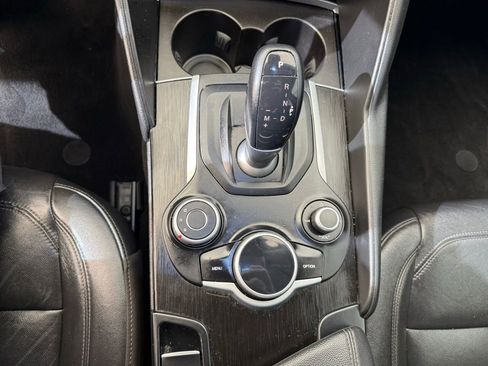 Used 2017 Alfa Romeo Giulia image 20