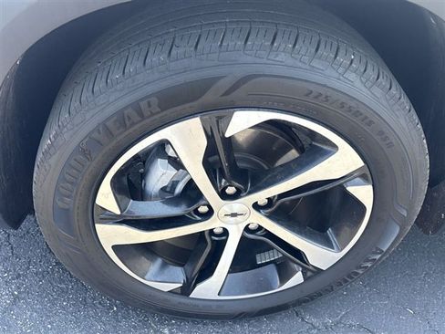 Certified 2024 Chevrolet Trax RS w/ Driver Confidence Package FWD image 30