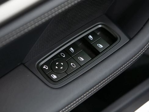 New 2026 Porsche Taycan Turbo image 18