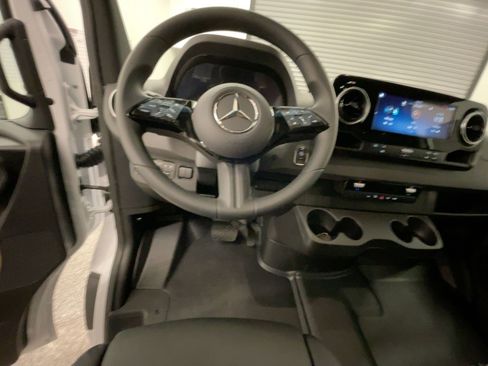 New 2026 Mercedes-Benz Sprinter 2500 image 25
