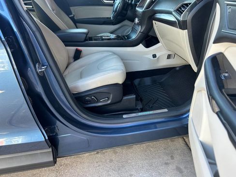 Used 2019 Ford Edge Titanium w/ Cold Weather Package AWD/4WD image 22