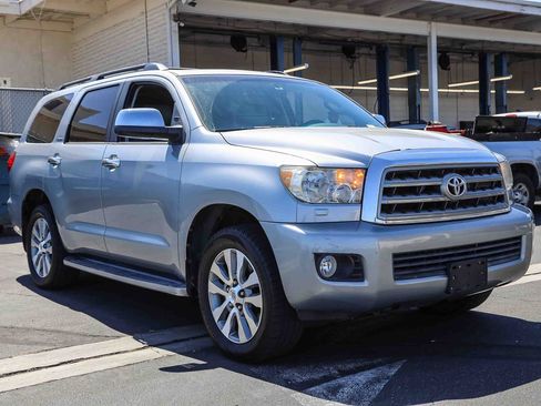 Used 2016 Toyota Sequoia Limited w/ Safety & Convenience Package AWD/4WD image 3