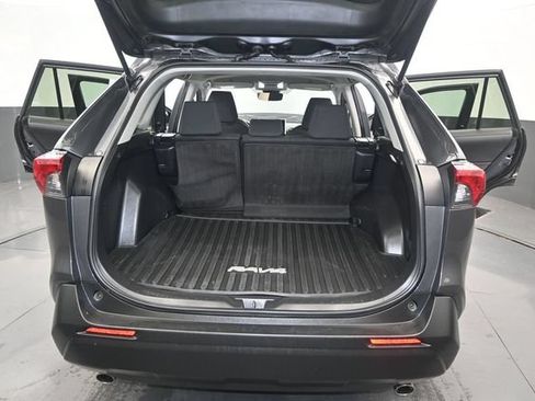 Used 2023 Toyota RAV4 LE FWD image 15
