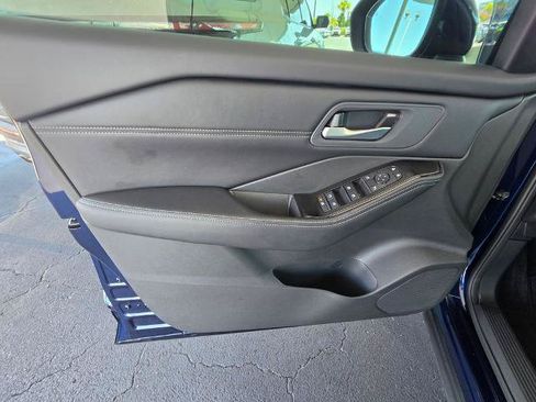 Certified 2025 Nissan Rogue SV w/ SV Premium Package FWD image 18