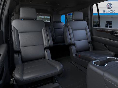 New 2026 Chevrolet Suburban Z71 image 17