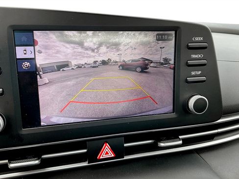 Used 2024 Hyundai Elantra SE image 19