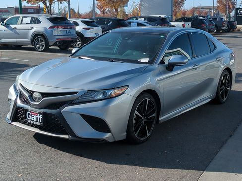 Used 2019 Toyota Camry XSE image 10