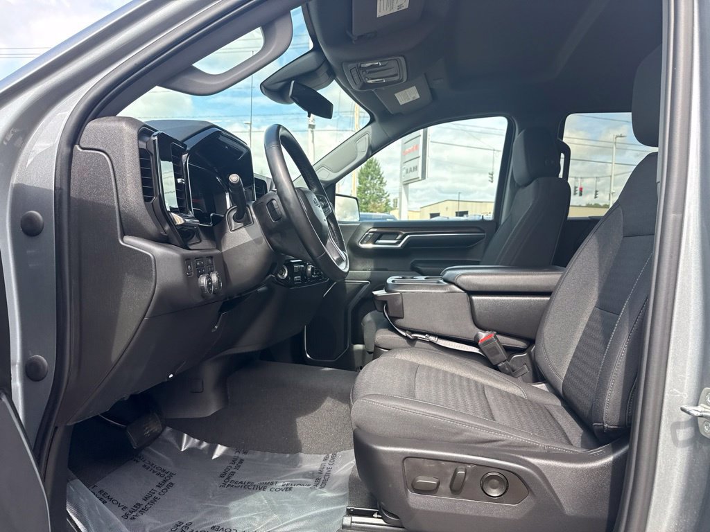 Used 2023 Chevrolet Silverado 1500 RST AWD/4WD image 20