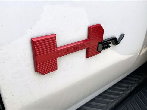 Used 2025 GMC Hummer EV 2X w/ LPO, Illumination Package AWD/4WD image 29
