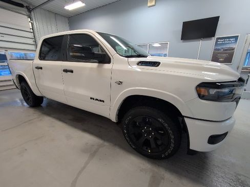 New 2026 RAM 1500 4x4 Crew Cab image 8