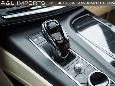 Used 2024 Cadillac Escalade Premium Luxury w/ Performance Package AWD/4WD image 16